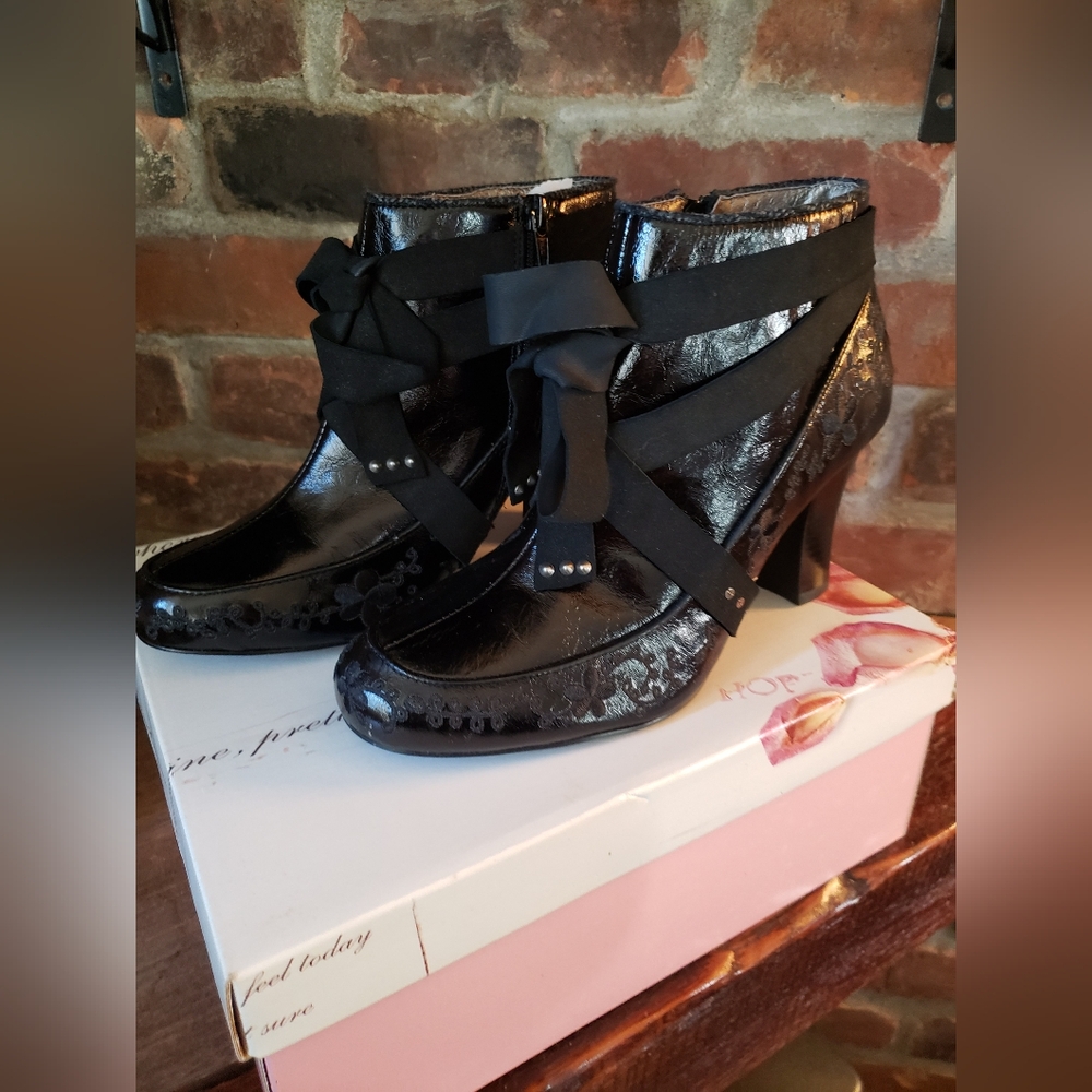 Kenzie Highbeam Black Leather Size 8.5 M
